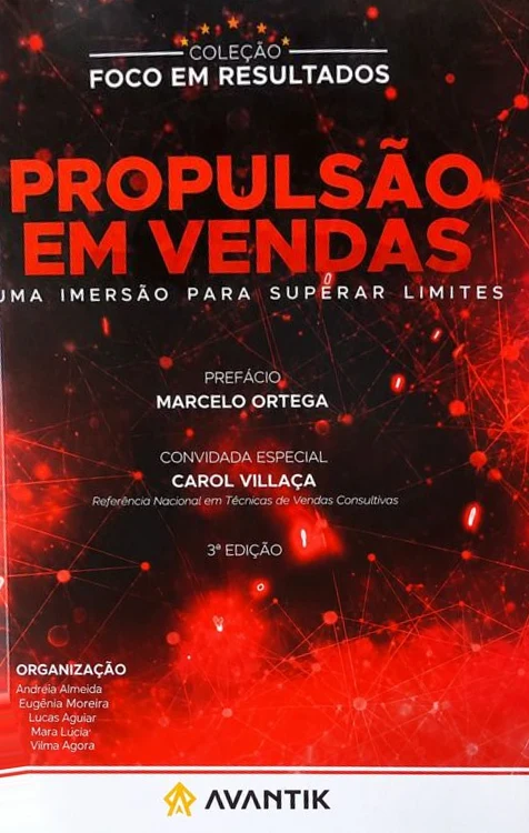 Capa do livro Propulsão em Vendas, com capítulo de Carol Villaça
